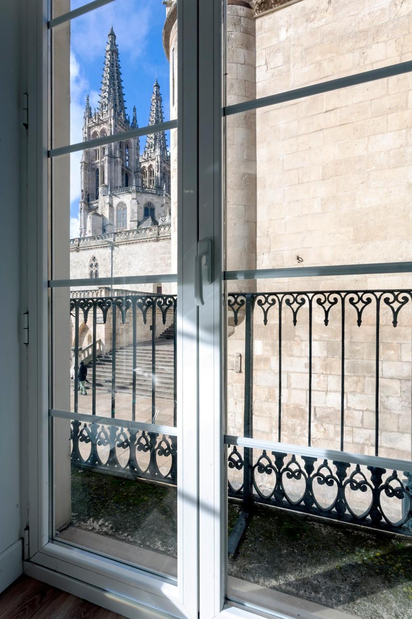 Cinco Balcones A La Catedral By Unique Rooms Burgo 外观 照片